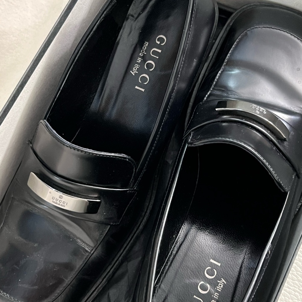 Gucci Leather Loafer - Picture 7 of 16
